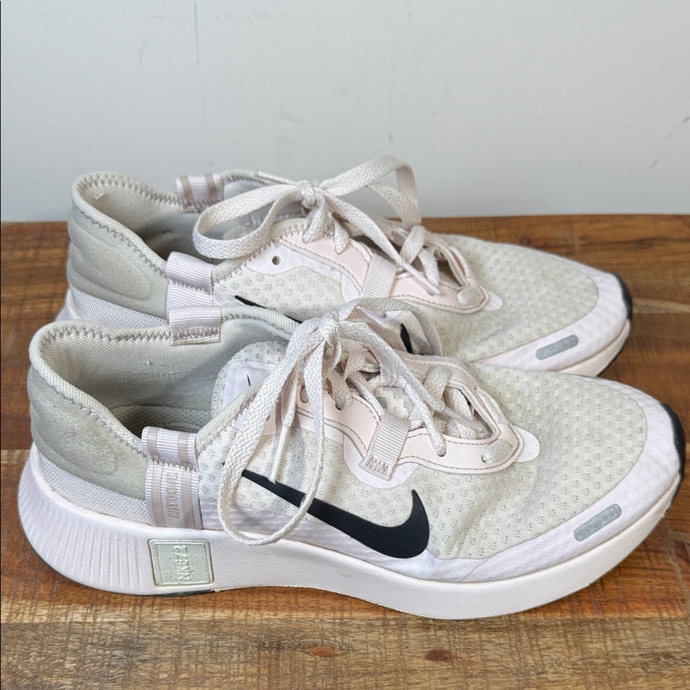 Nike Women's Light Pink Athletic Sneakers, Women’s 9